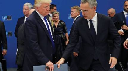 Кого нынче атакует НАТО: Россию или США?