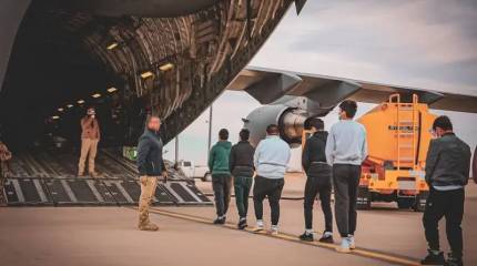 Верховный суд США дал добро Белому дому на депортацию полумиллиона мигрантов