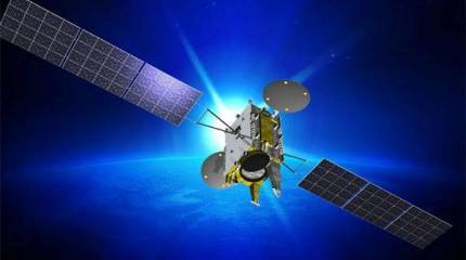 В СМИ сообщили о странном маневре спутника из ОАЭ