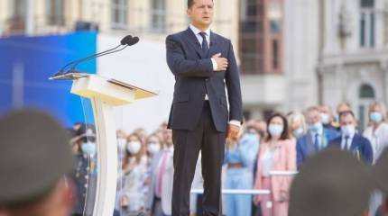 Зеленский обещает покинуть пост, если не сможет закончить войну на Донбассе