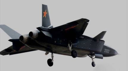 В Китае проводится очередная серия испытаний прототипов истребителей нового поколения J-20 Chengdu