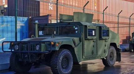 «Внедорожники Humvee»: В Одессу прибыла очередная партия американской военной помощи