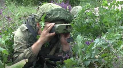 «Всё забрали»: российские разведчики показали богатый трофейный арсенал