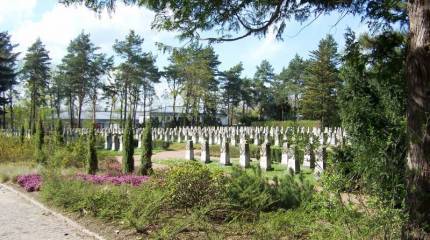 В Германии решили разделить захоронения советских воинов на русских и украинцев