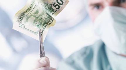 И хочется плюнуть устало...