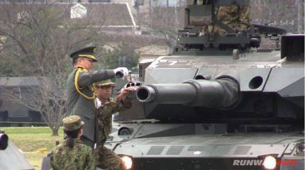 Японцы продемонстрировали возможности нового танка с помощью бокалов вина