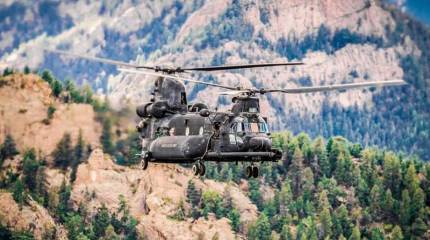 В США показали фото вертолёта MH-47G Chinook с лазерной системой противодействия ракетам