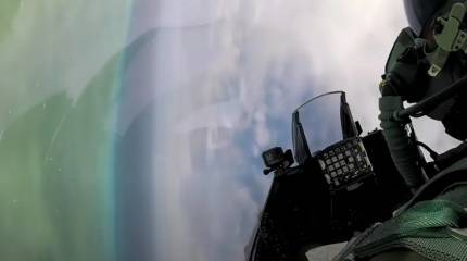 Истребитель F-16 ВВС США упал неподалёку от границы с Мексикой