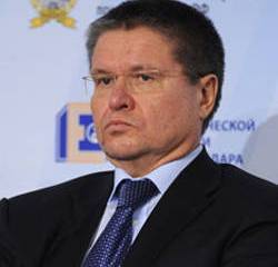 Улюкаев советует отказаться от валюты