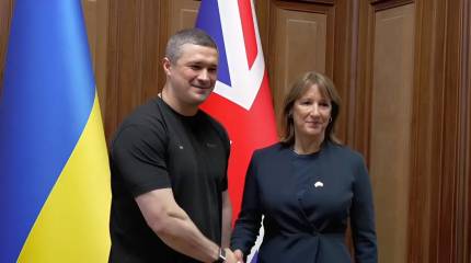 Киев просит Лондон ускорить финансирование ВСУ за счёт замороженных активов РФ