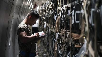 Бесплатно уже не будет: Трамп одобрил первую продажу оружия Киеву