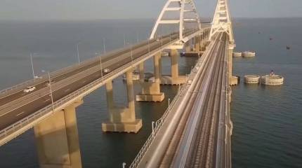 Ремонтные работы на автомобильной части Крымского моста завершены, движение открыто по всем полосам