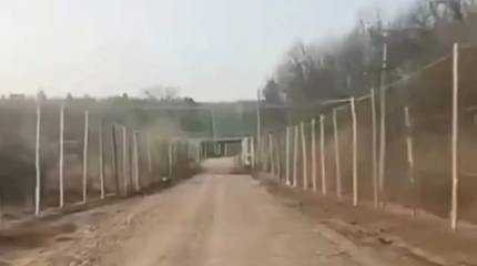 Около 40 км дороги Славянск-Изюм украинские военные накрыли сетями от дронов