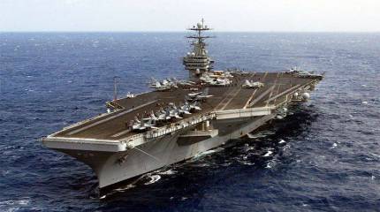 Пожар на борту американского авианосца "Гарри Трумэн"