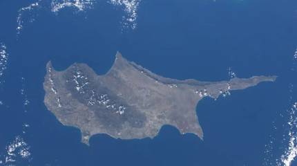 США призвали своих граждан покинуть Кипр и 15 государств Ближнего Востока