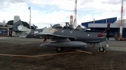 Первая пара УБС EMB-314E (А-29) Super Tucano начала перелёт в Туркменистан