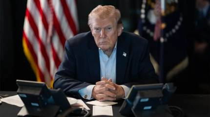 Из-за позиции по Ирану Трамп заявил о прекращении торговли с Испанией