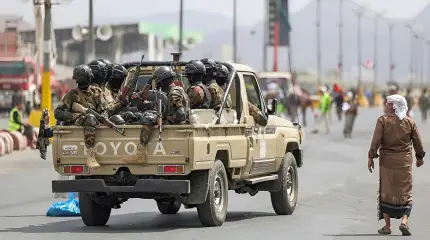 Arab media: Yemeni Houthis are breaking through to the Bab el-Mandeb Strait.