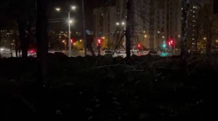 Появились кадры образовавшейся после взрыва в Белгороде большой воронки