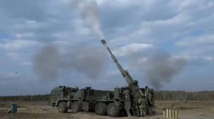 Ростех прокомментировал дальность стрельбы новейшей колёсной САУ 2С43 «Мальва»
