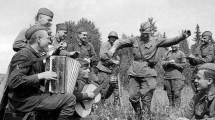 История не бывает альтернативной.  Как и национальная идея