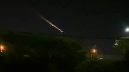 В небе над Японией замечены неизвестные горящие объекты