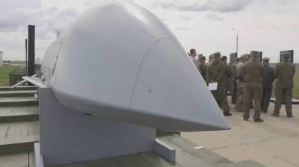 Мы её знаем как «Бандероль»: Медведеву показали ранее неизвестную малозаметную крылатую ракету