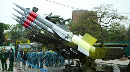 От «Печоры» до Т-90: Вьетнам показал свою элитную технику