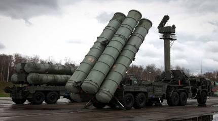 В войска поставлен новый полковой комплект С-400