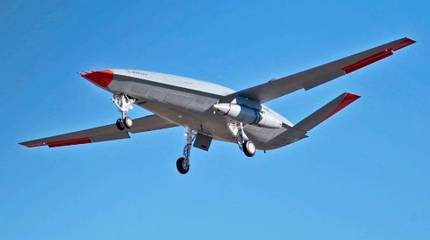 Американский палубный беспилотный заправщик MQ-25A начал лётные испытания