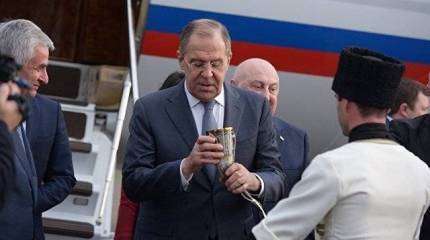 Ехидные комментарии. Ор и топот вместо лезгинки и песен