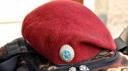 У кого тут краповый берет