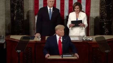 «Трамп навсегда»: Президент США троллит в Твиттере своих оппонентов после провала процедуры импичмента