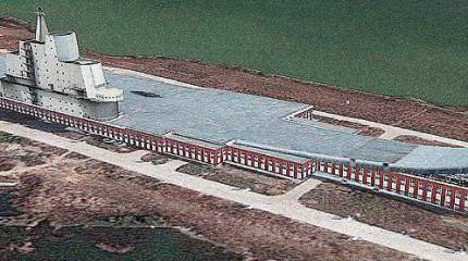 Как устроен наземный авианосец