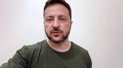 Зеленский: Украина свои территории отдавать не собирается, это прописано в конституции