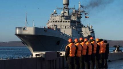 Через 4 моря в сложных условиях:  БДК "Иван Грен" прибыл на Северный флот