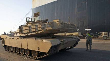 В порту Риги выгружена крупнейшая партия американской военной техники