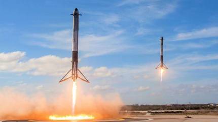 Запуск ракеты-носителя Falcon Heavy со спутниками был отменен компанией SpaceX за минуту до старта