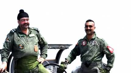 Маршал авиации Индии совершил совместный полёт с Абхинанданом Вартхаманом на МиГ-21