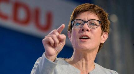 Крамп-Карренбауэр вместо фор дер Ляйен: в ФРГ сменился министр обороны