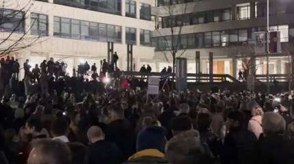 Сторонники сербской «оппозиции» возобновили массовые акции протеста