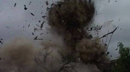 В Донецке снаряд залетел на школьный стадион, есть жертвы