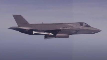 При подлётах к границам РФ использовались B-52 и не использовались F-35: китайский эксперт назвал вероятную причину