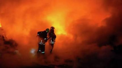 Промышленный объект в Одессе охвачен пожаром в результате удара