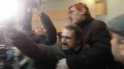 Беспорядки в здании Малиновского суда Одессы перед заседанием по делу о поджоге Дома профсоюзов