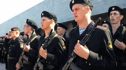 Глава Минобороны рассказал об усилении войсковой группировки в Крыму