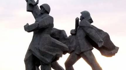СВР России: власти Латвии готовятся к массовому уничтожению советских военных мемориалов