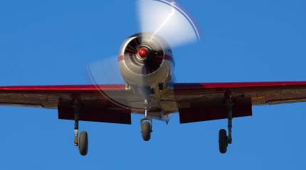 Показаны кадры погони украинского Як-52 за «Геранью» в небе над Одессой