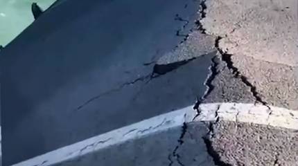 Пока движение по Крымскому мосту прервано, противник может попытаться пойти в наступление в Запорожской и Херсонской областях