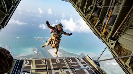 «Сигнал США враждебным странам»: новая концепция борьбы с равным противником